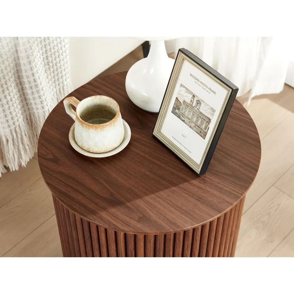 현대적인 플루트 모양의 원형 사이드 테이블 - 소형 미드 센추리 나이트스탠드, 17.7인치 원형 침대 옆 테이블, 현대적인 가정용 원목 나이트스탠드