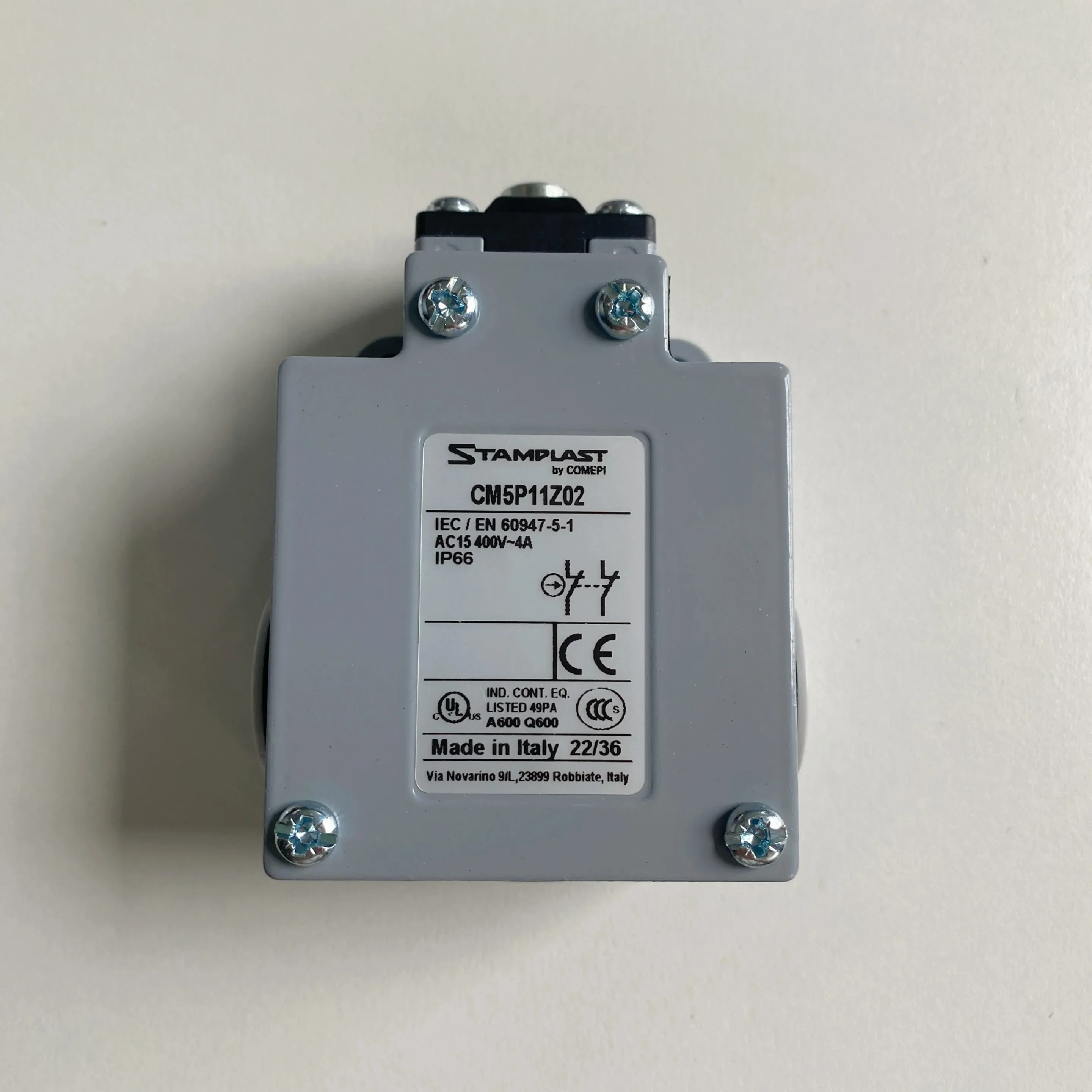 

New original COMEPI limit switch CM5P11Z02