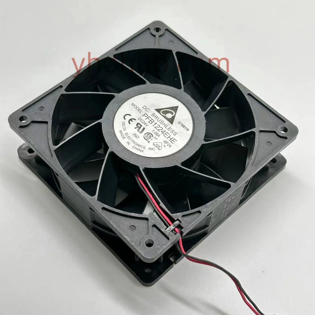 

Delta Electronics PFB1224EHE 6F24 DC 24V 1.08A 120x120x38mm Server Cooling Fan