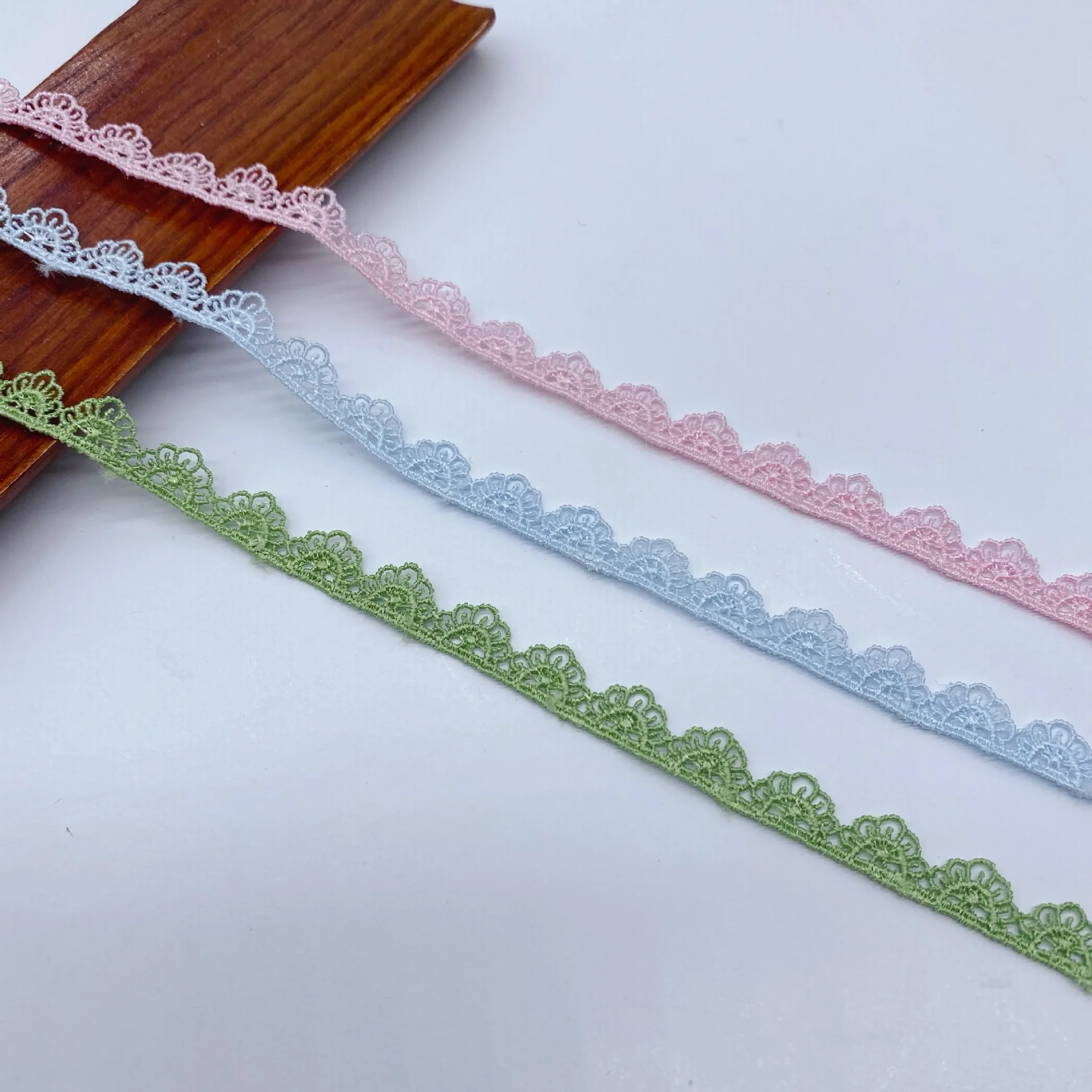 5 ياردة لوليتا الدانتيل متعدد الألوان شريط بوليستر الباركود الكمبيوتر التطريز للذوبان في الماء متعدد الألوان الدانتيل من جانب واحد تقليم #3