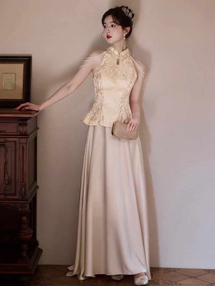 

A new style of light luxury and niche Chinese-style toasting morning dress with cheongsam feel