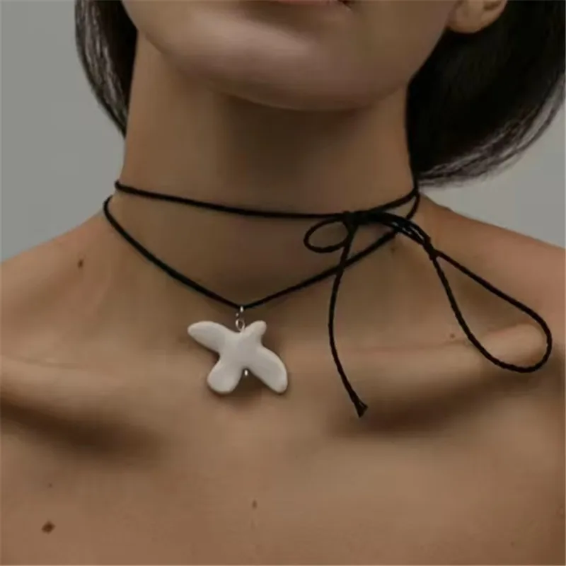 שרשרת חבל מתכווננת מקרמיקה עם תליון שלום לבן לנשים, שרשרת ארוכה עם חרוזי פנינה, תכשיטי מסיבה מתנה