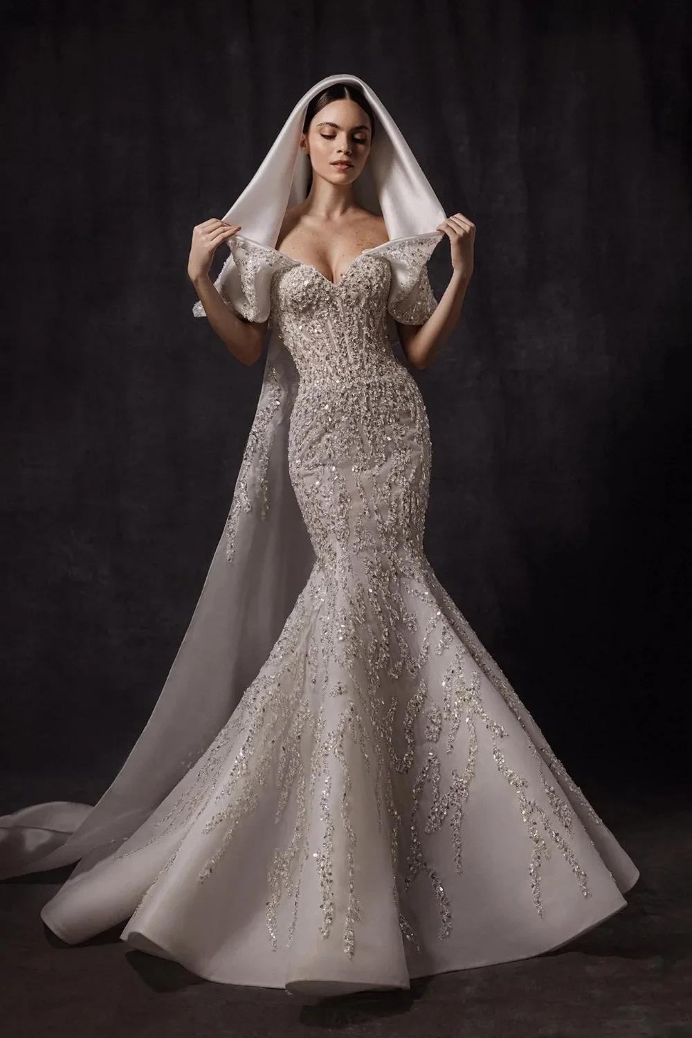 Women Luxury Wedding Dresses Customized Strapless with Detachable Shawl Satin Ruffle Mermaid Floor Length Bride Wedding Dress