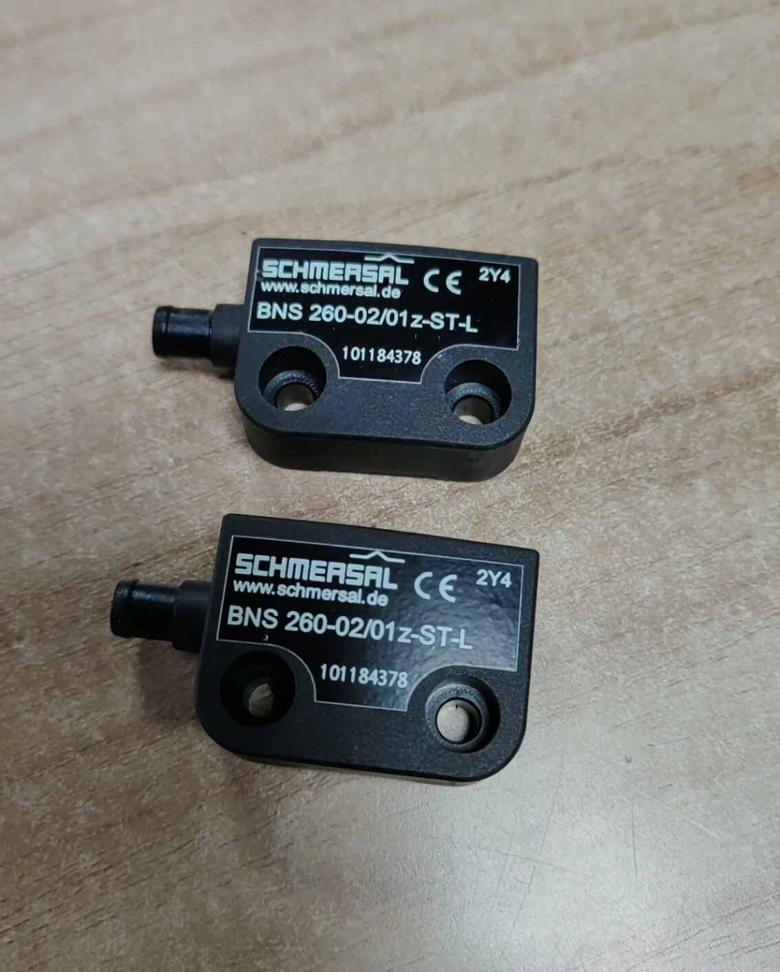 Schmersal BPS Magnetic Sensors: BNS 260-02/01Z-ST-L, BNS 260-02/01Z-ST-R