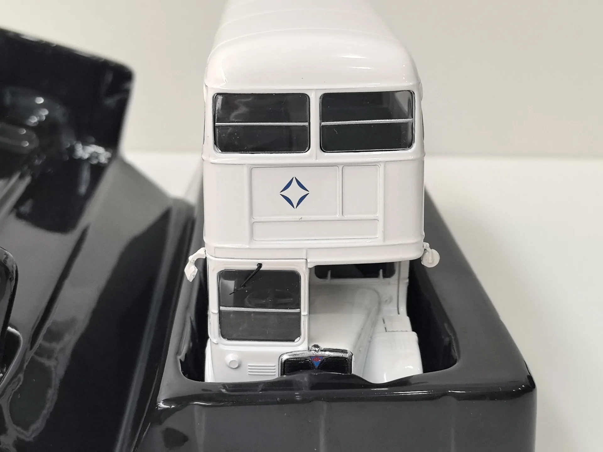 ダイキャスト IXO 1/43 スケール AEC リージェント III RT 2021 年 12 月 30 日 2 階建て合金車モデルグッズおもちゃギフトお土産ディスプレイ