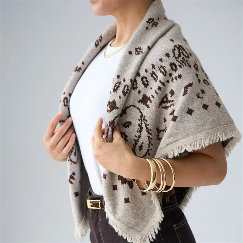 

Elegant Tassel Printed Shawl Scarf Woman Fashion Square Scarves Women Wedding Evening Party Cape
