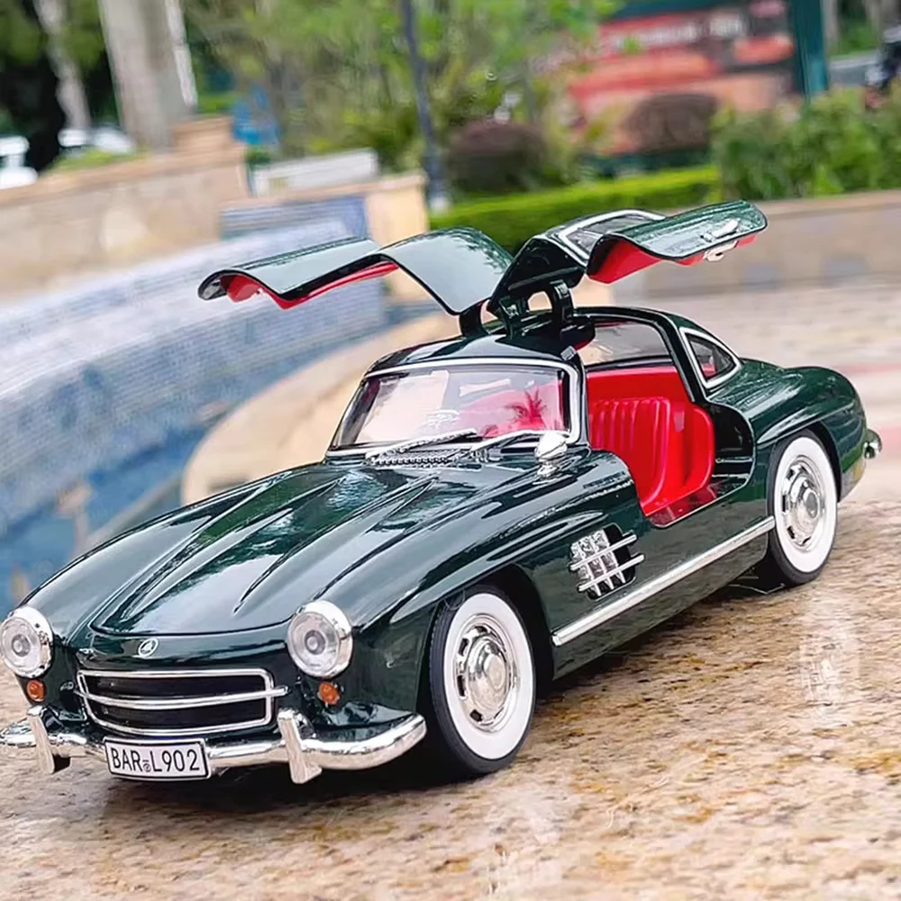 

Большой размер 1:18 300SL 500K, винтажные игрушки-автомобили, литая под давлением модель из сплава, звук, свет, тянуть назад, переднее колесо, рулевое управление, коллекционное украшение