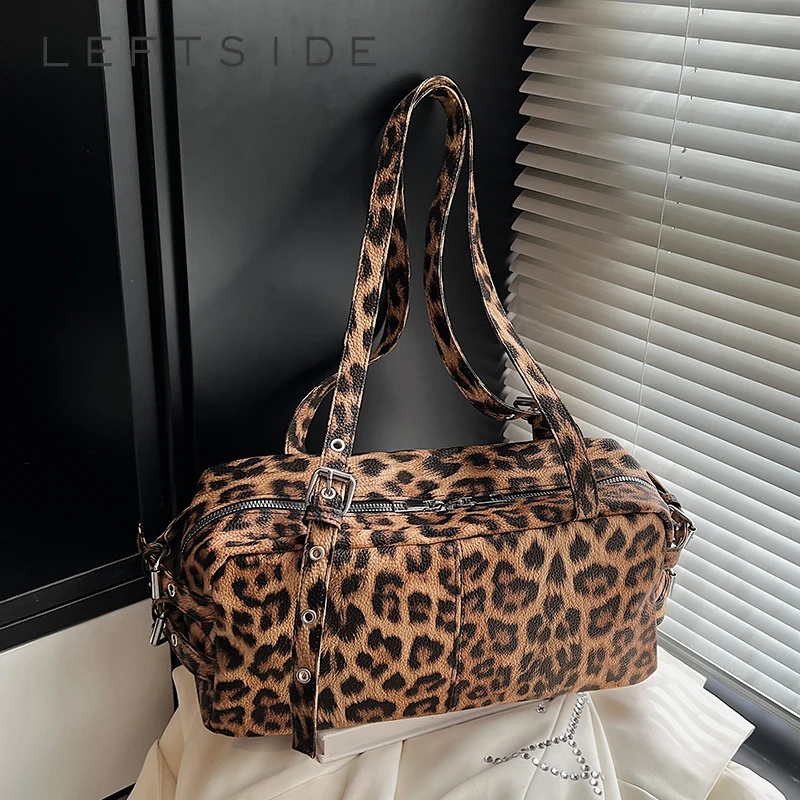 

Левая сторона, маленькая квадратная сумка из искусственной кожи для женщин, сумки на плечо, 2022, дизайнерская роскошная брендовая сумка-тоут с короткой ручкой, зимние сумки