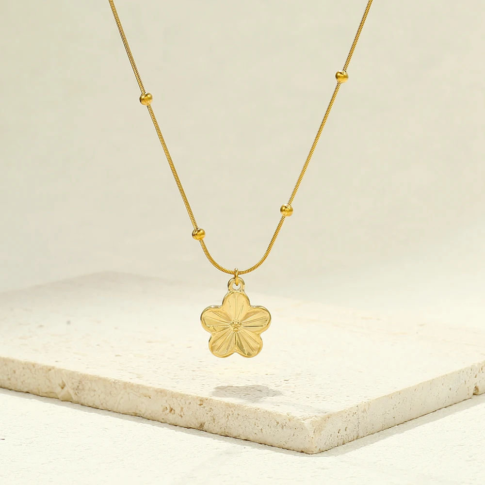 

Joya Love Stainless Steel Flower Pendant Necklace For Women Charm Gold Color Waterproof Fashion Jewelry Gifts 2024