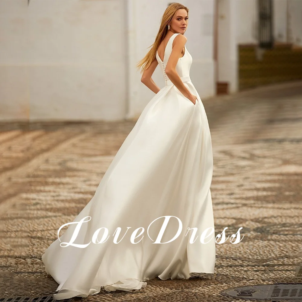 Lovefur s-Robe de mariée en fibre à col en V profond pour femmes, plis A-ligne, bouton simple, mariée, quel que soit le train en satin