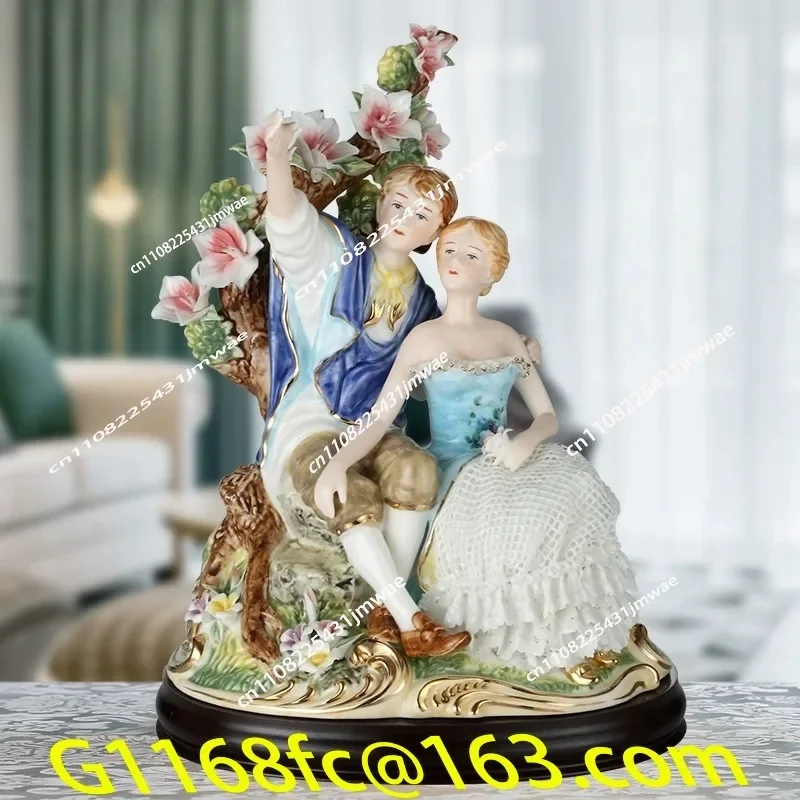 High Quality Ceramic Wedding Character Decoration Table Lamp Wedding Gift European Couple Craft Decoration Part
