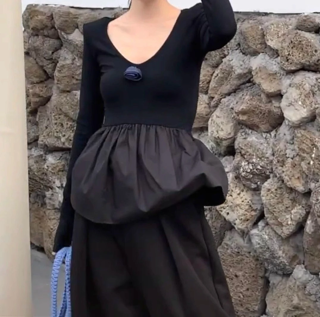 

Ballet Three-dimensional Flower V-neck T-shirt Women's 2026 Spring New Sweet Design Top