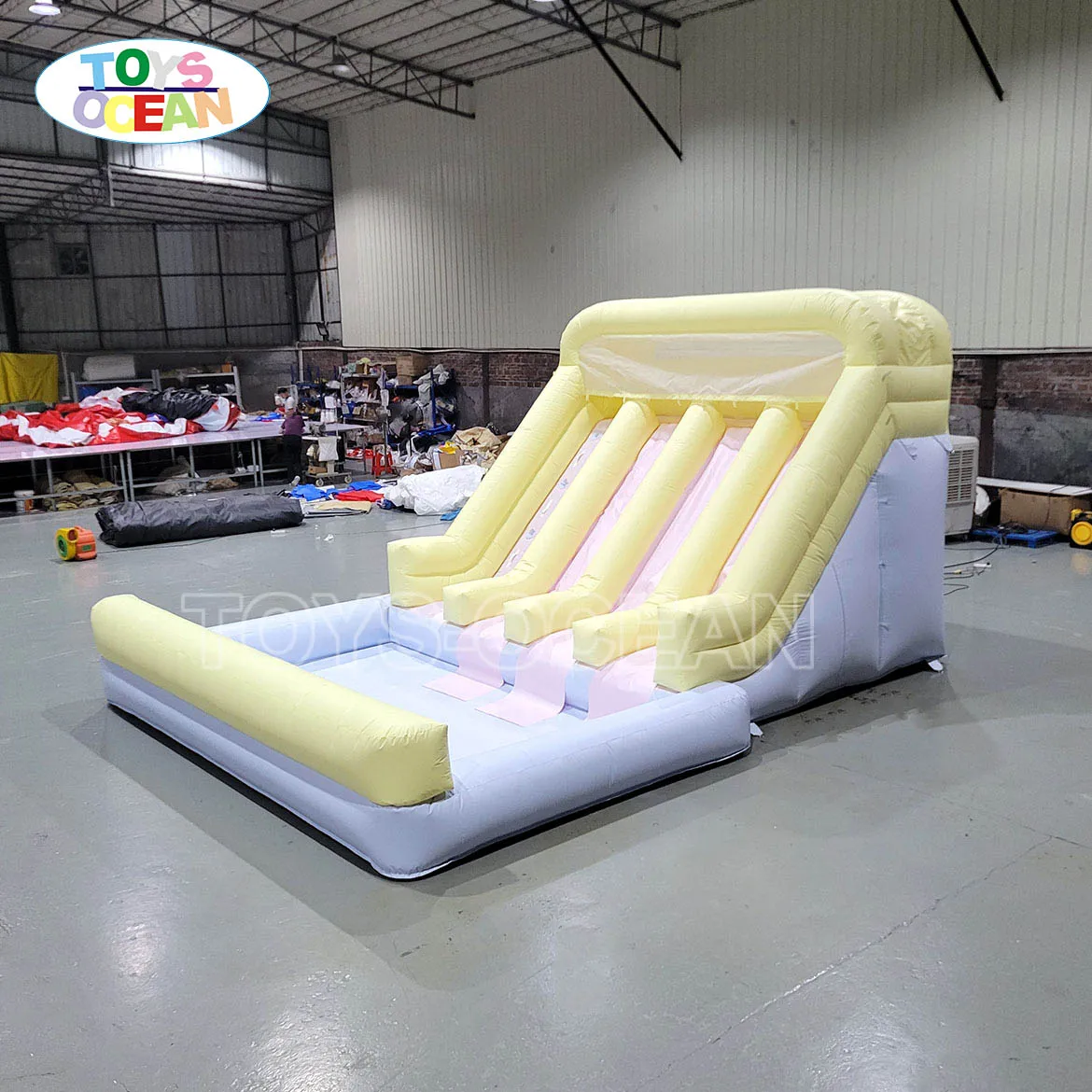 Commercial Castle-style Soft Play Party Equipment With Three-track Inflatable Slides And Ball Pit, Suitable For Kids