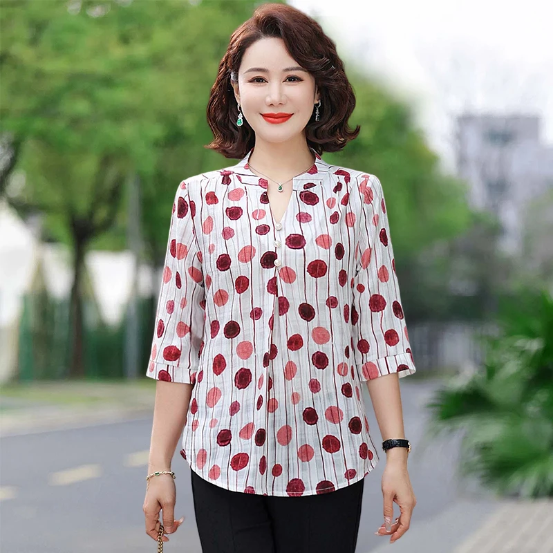 

Middle-aged Mother 3/4 Sleeves Fashionable Printed V-neck Shirt Temperament Ladies round dot Top T-shirt