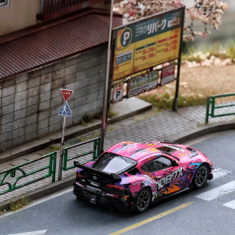 

POP Race GR Supra A90 1:64 Mk5 Darwin PRO 66G NWB Lion Dance литая под давлением диорама модель автомобиля игрушка