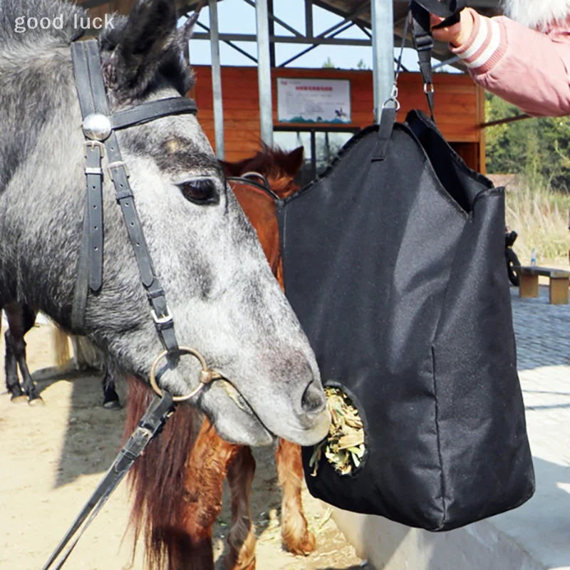 Tas Jerami Kambing Pengumpan Jerami Kuda Kelinci Tas Makan Hewan Peliharaan Lubang Makan Bukaan Lambat Dapat Disesuaikan