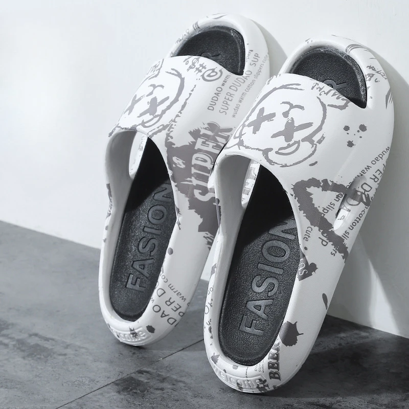 

Летние мужские тапочки, уличные тапочки с мультяшным узором, мужские домашние тапочки, пляжные сандалии для пар, нескользящие женские тапочки на платформе