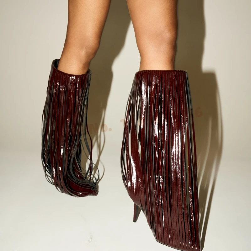 

Винно-красные сапоги до колена с кисточками, женские сапоги до колена с острым носком на шпильке и бахромой, изящный дизайн, стильная новинка, обувь для вечеринок