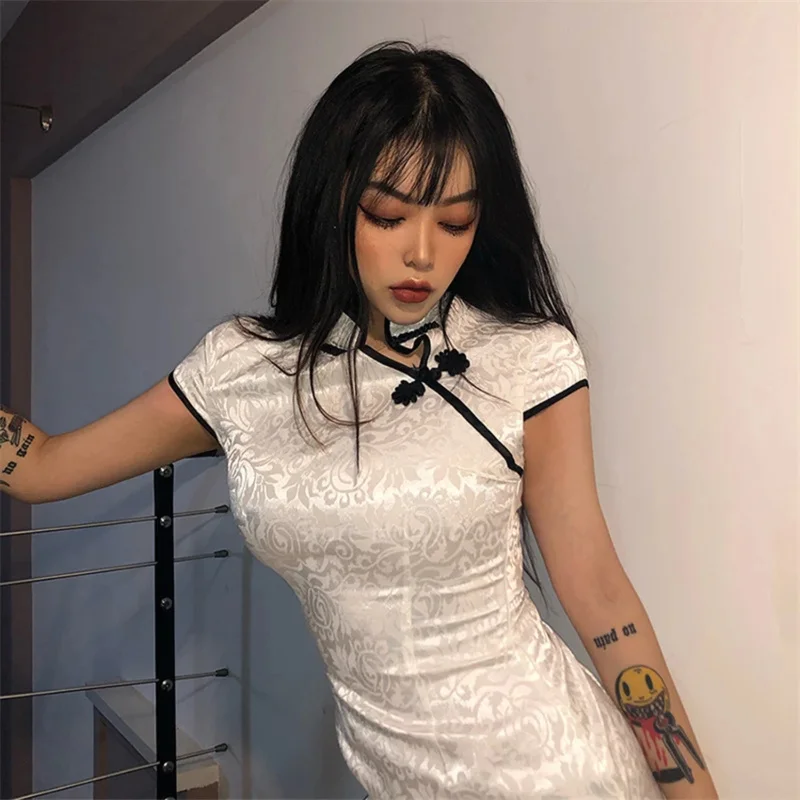 Tradycyjna chińska sukienka dla kobiet sexy Gothic slim mini cheongsams party retro fashion solidny haft krótki rękaw qipao jsg