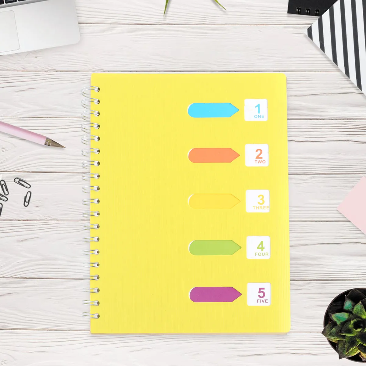 cahier-de-categorie-a-spirale-laterale-grand-format-b5-jaune-avec-couverture-epaisse-de-protection-papier-a-ecriture-fluide-ideal-pour-le-journal-intime-et-les-notes-quotidiennes