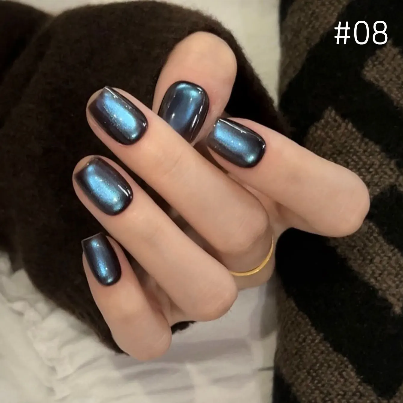 

Гель-лак для ногтей Lingdong Island, 10 мл, 1 шт., синий, с эффектом кошачьего глаза, сатиновый черный фон, светоотражающие стеклянные бусины, магнитный, новинка 2026 года