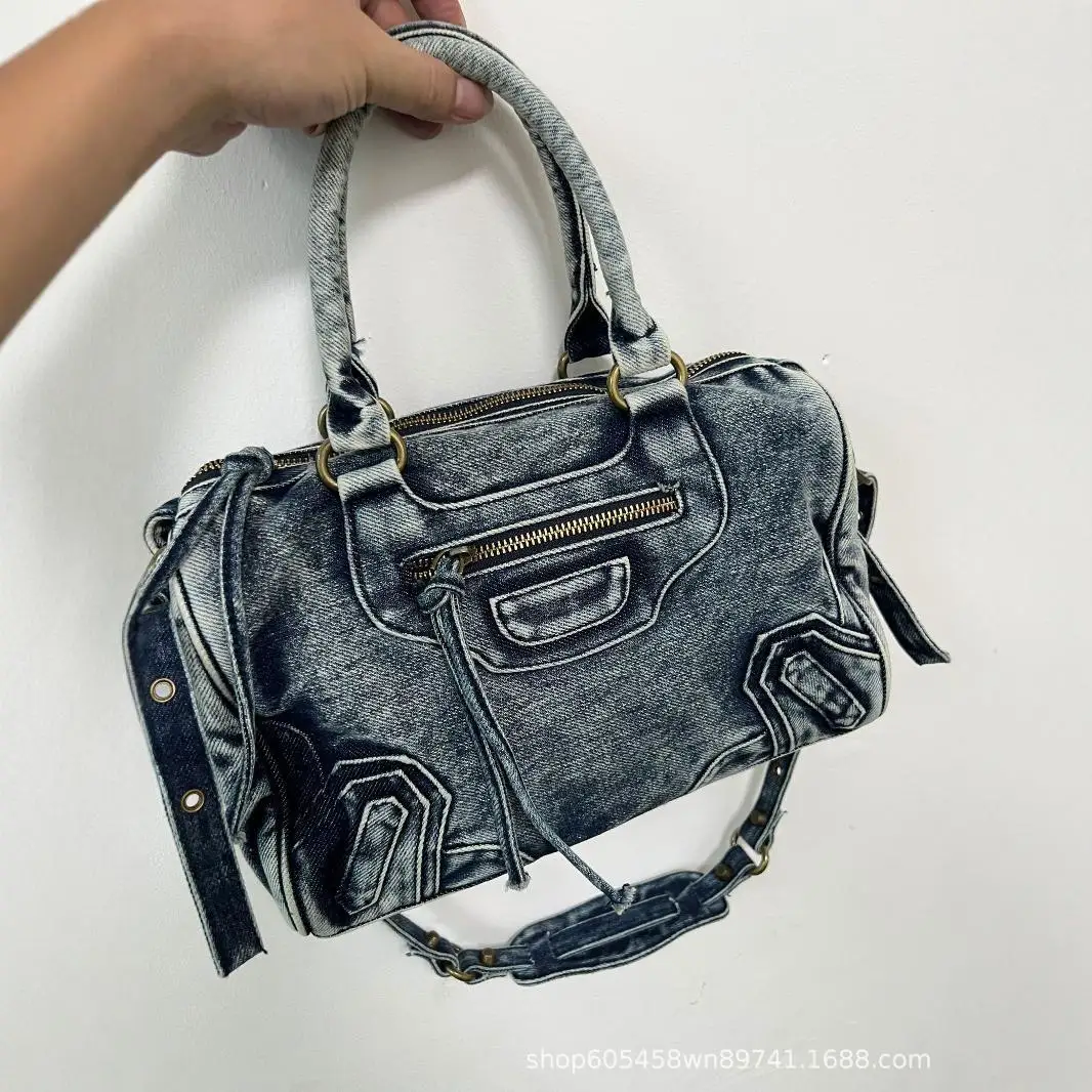 

Women's high-end denim motorcycle bag with tassel rivets, fashionable washed water canvas women's bag