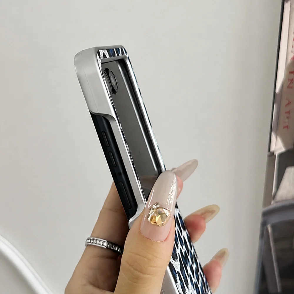 Leopard Print Folding Flip Phone Case For Motorola Razr 60 50 Ultra With Detachable Wrist Hand Strap Anti-Drop Shockproof Cover view 5