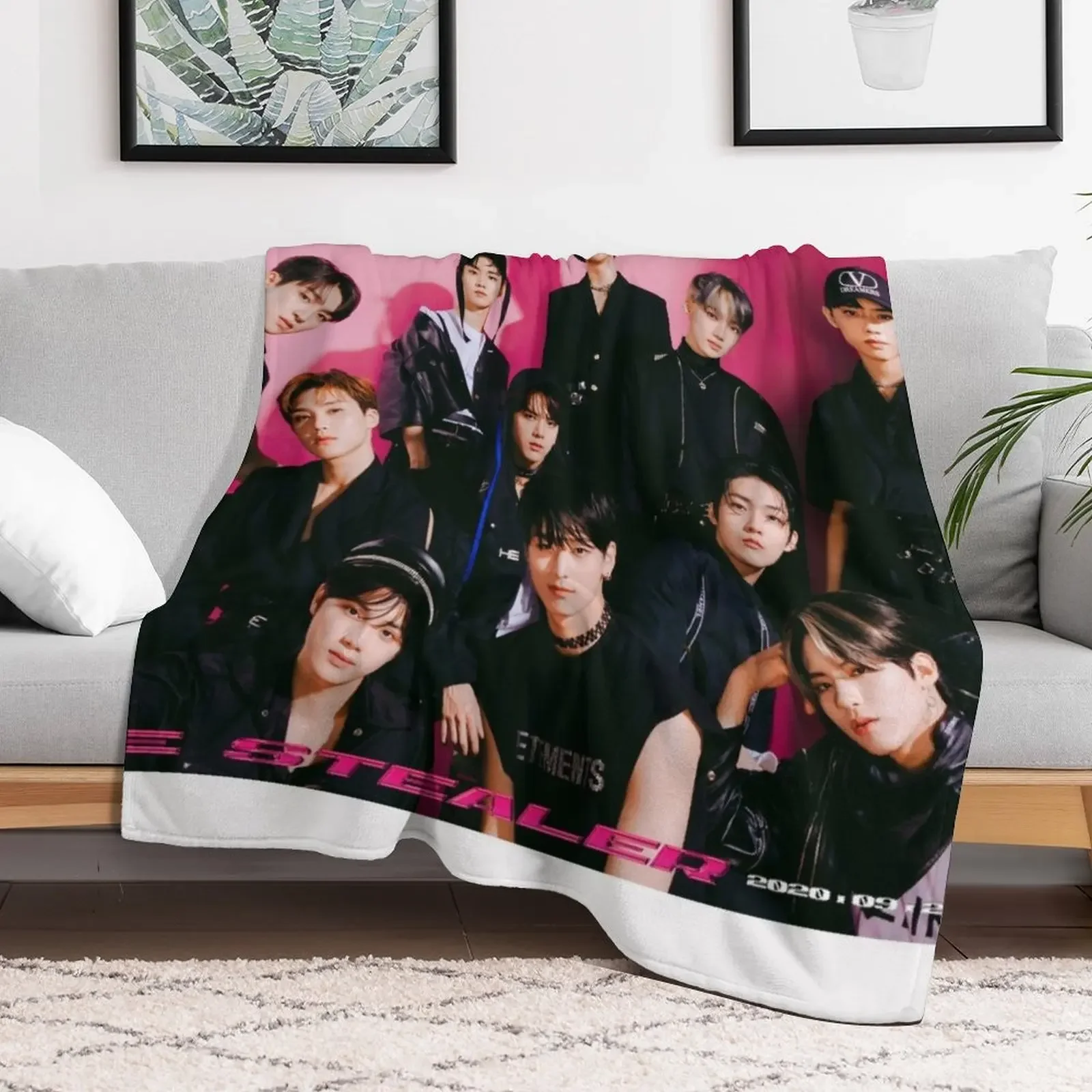 the boyz Throw Blanket Cozy Sofa Blanket for TV Watching Napping