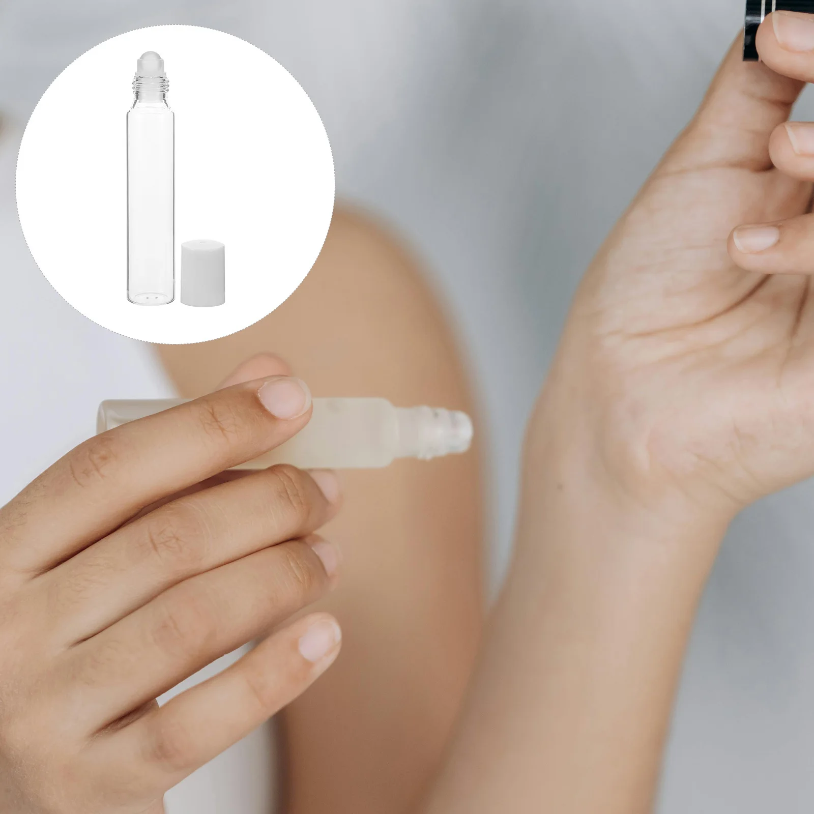 

5Pcs Essential Oil Glass Roller Bottles 20ml Clear Leakproof Refillable Aromatherapy Perfume Dispenser Glass Roller Bottle