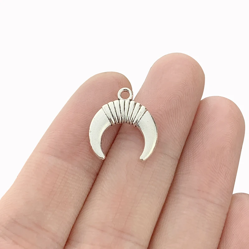 30 x Antique Silver Color Crescent Moon Double Horn Charms Pendants Beads for DIY Bracelet Necklace Jewelry Making Accessories