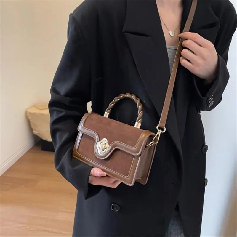 

Trendy Small Handbag for Women Stylish Shoulder Bag with Adjustable Strap 20CA