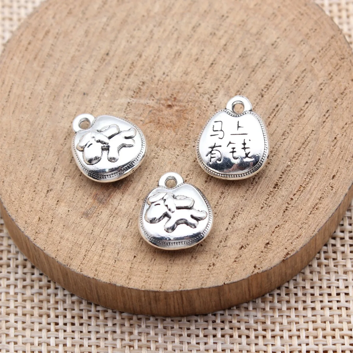 

20 шт. 14x12x5.7мм (0.55x0.47x0.22 дюйма) подвески-талисманы в цвете античного серебра для самостоятельного изготовления украшений, аксессуары для создания украшений