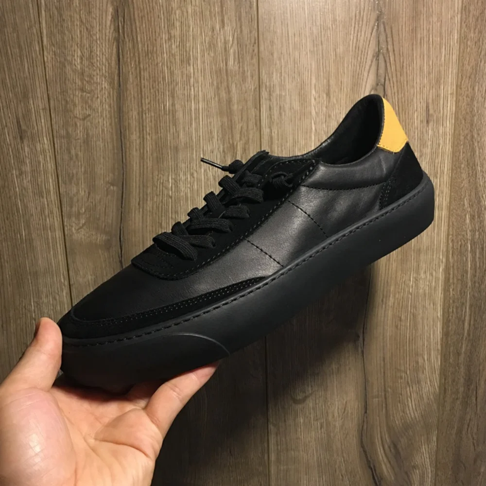 

New men's shoes, Korean-style men's shoes. Multi-purpose street casual shoes, with simple and plain design, fashionable shoes.