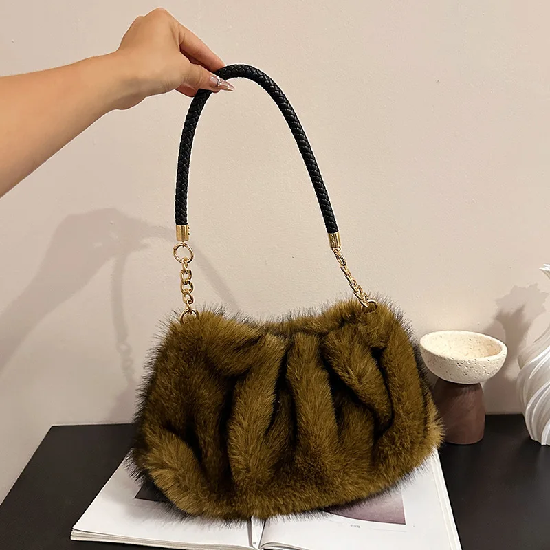 Winter New Furry Soft Faux Fur Pleated Shoulder Bag for Women Fashionable Plush Fluffy Plush Female Totes Purse Bolsa Feminina