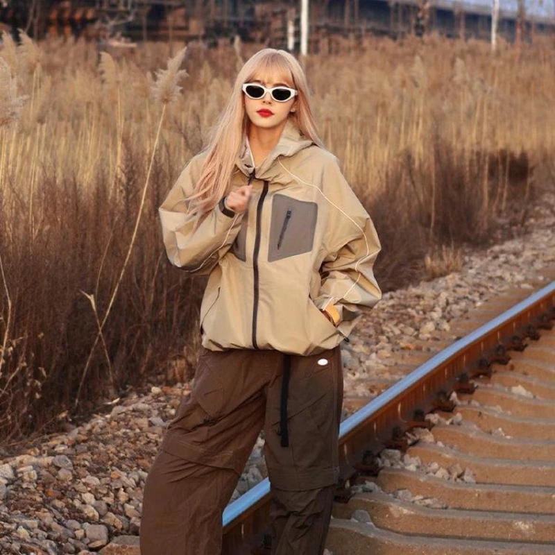 من مسارات المدينة إلى قمم الجبال: قهر أي مغامرة في هاردنا التي لا يمكن إيقافها - سترة مملوءة للجنسين #3