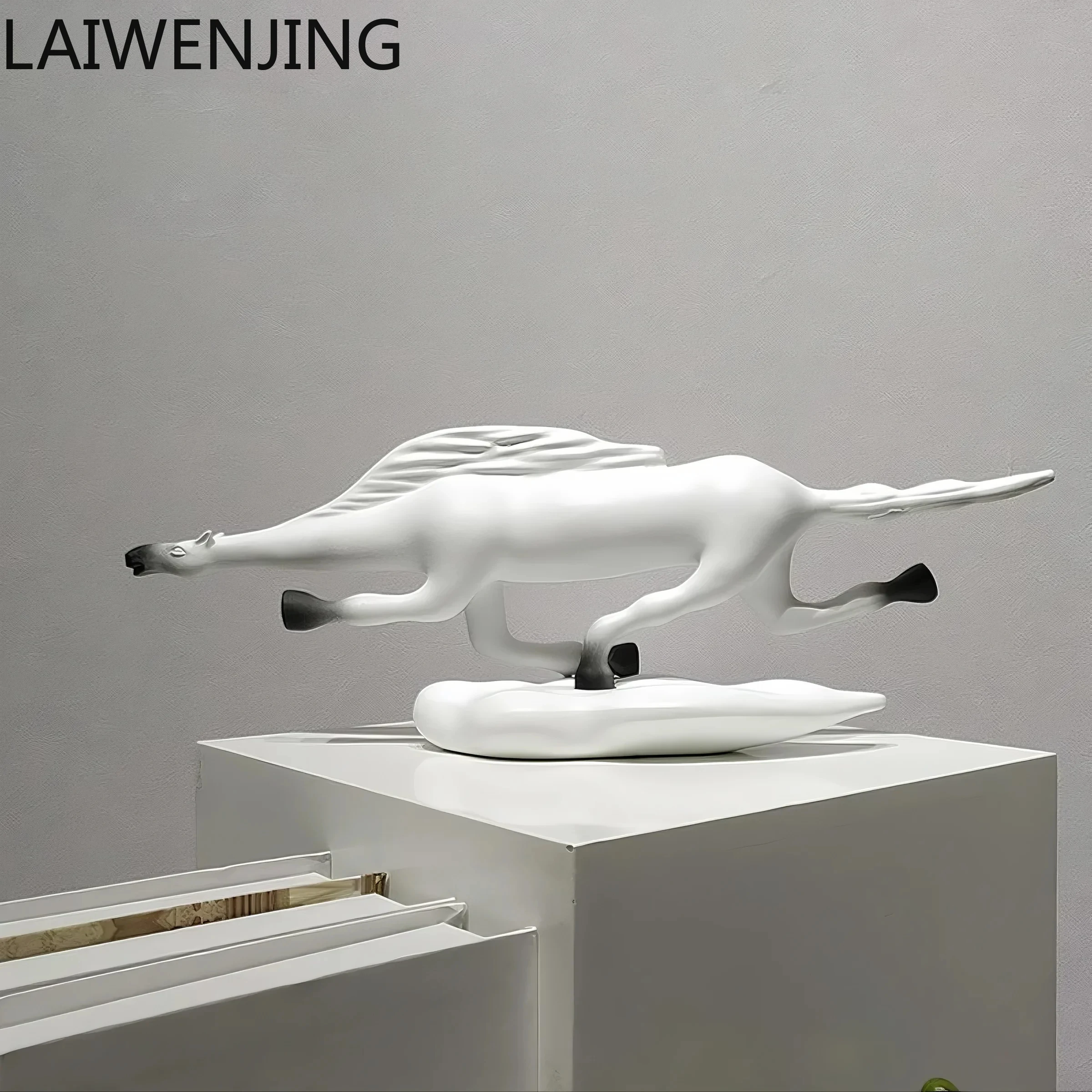 

SGF Modern Simple Abstract Pegasus Sculpture Ornament Light Luxury Ornament