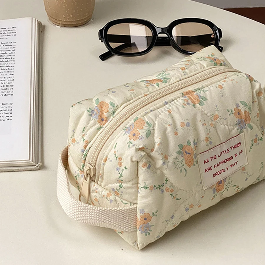 Retro Floral Women\'s Cosmetic Bag Quilted Cotton Ladies Travel Storage Bags Make Up Case Portable Female Clutch Purse Handbags