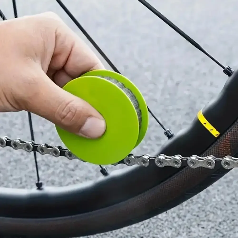Bicycle Chain Lubricant - Portable Bicycle Chain Oiler Roller Lubricant