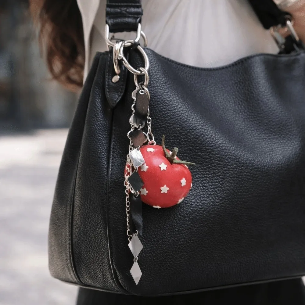 

Creative Y2K Simulation Tomato Keychain Punk Gothic Pear Bag Pendant Red Yellow Star Rivet Bag Charm Bag Hanging