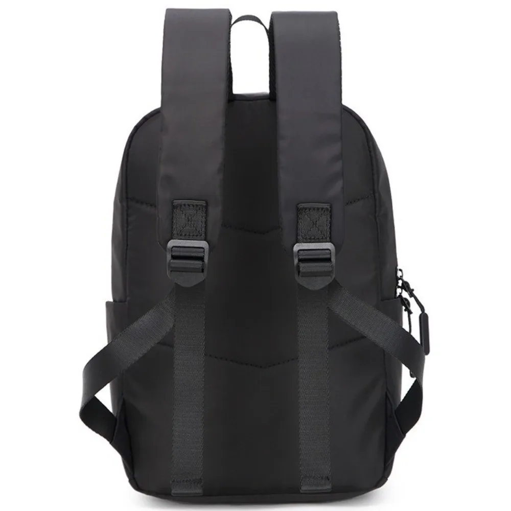 丈夫なミニメンズバックパック 防水 ブラック ショルダーバッグ ナイロン製 ポータブルトラベルバックパック 学校用