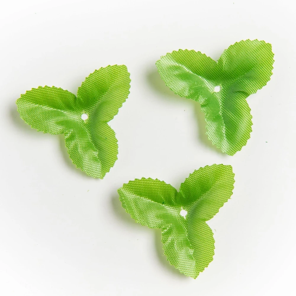 

100/200Pieces Plastic Leaves Christmas Decorations Home Room Wedding Bridal Accessories Clearance Diy Gift Box Artificial Plants