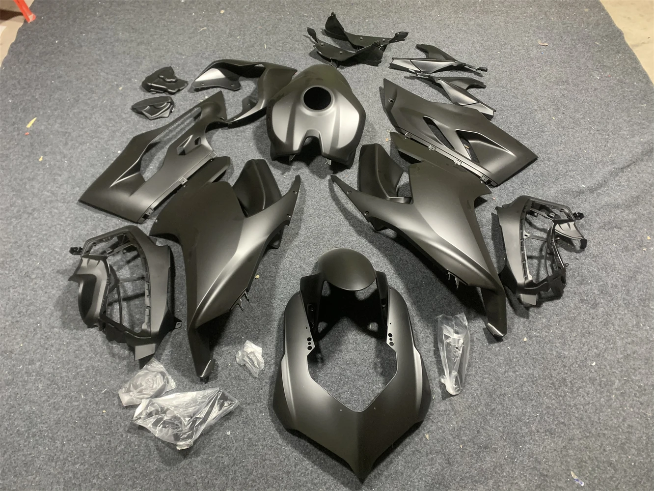 Nuovo kit carene complete per moto ABS adatto per DUCATI V2 Panigale 20-22 v2s v2r 2020 2021 2022 Kit carene complete per carrozzeria