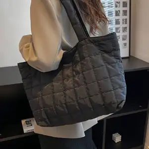 Tote çanta, kapitone Kabarık, kadın büyük kapasiteli çanta omuz, çanta omuz, kapitone, minimalist moda, seyahat dergisi, 1 adet. Çantanın ilk 10 satışı-dolgulu-büyük-5 numara