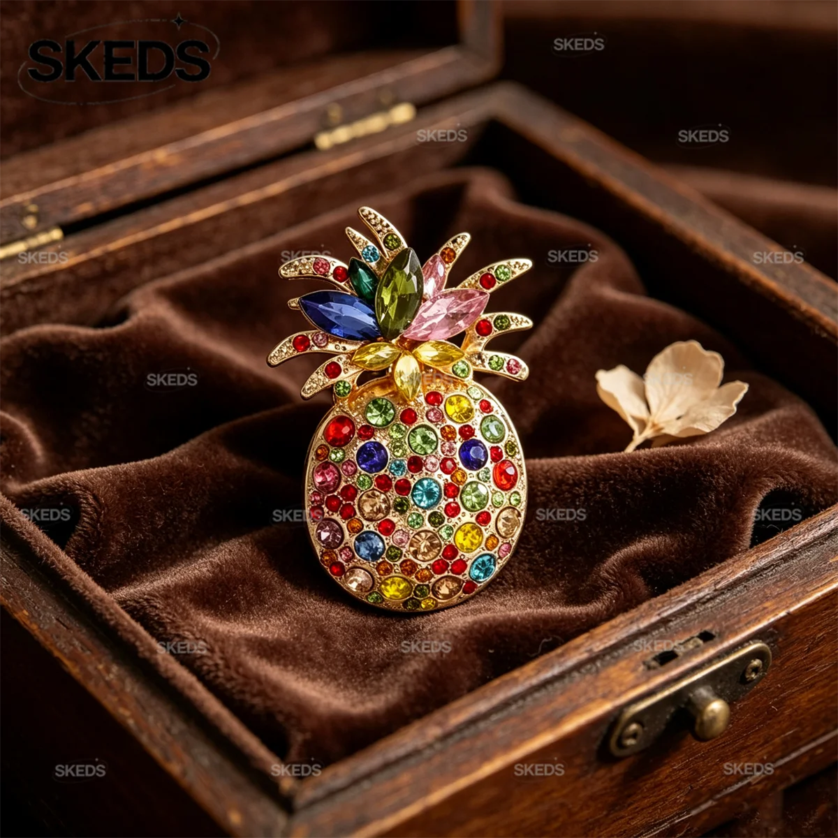 Коллекция роскошных винтажных  – обзор и цена Vintage Collectible Pins