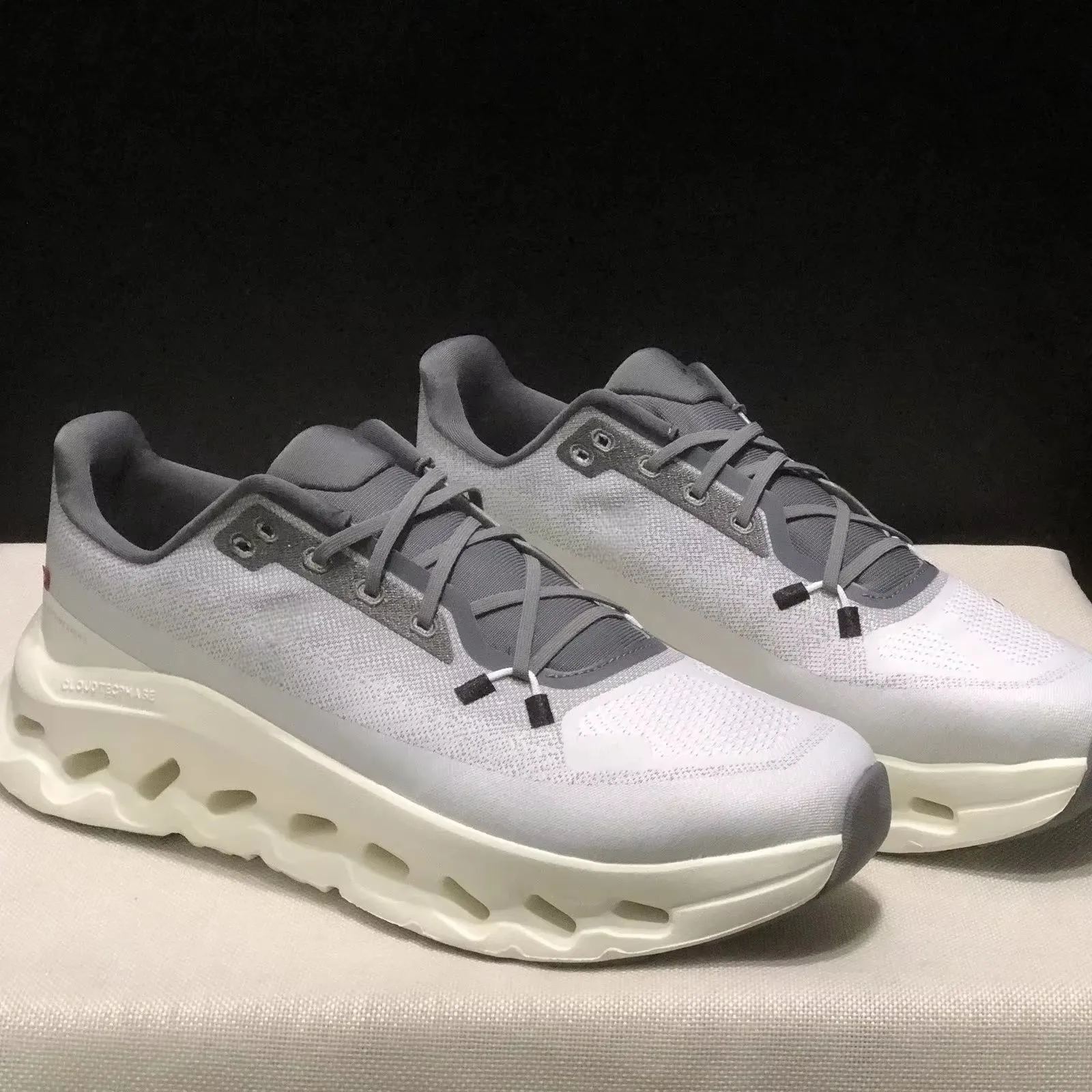 Sepatu Lari Cloudtilt-Sport 2025 BARU untuk Wanita dan Pria, Bernapas, Anti Selip, Bantalan Empuk, untuk Lari di Jalan, Olahraga, Gaya Hidup, dan Aktivitas Luar Ruangan