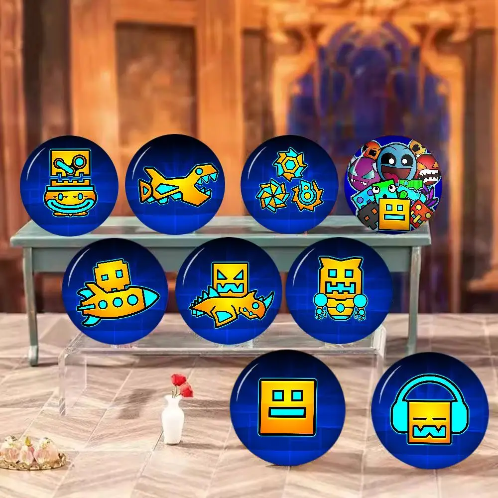 Game G-Geometry D-Dash-s Creative Pins Funny Round Snap-in Brooch Badge Backpack Hat Accessories Jewelry Gifts for Friend