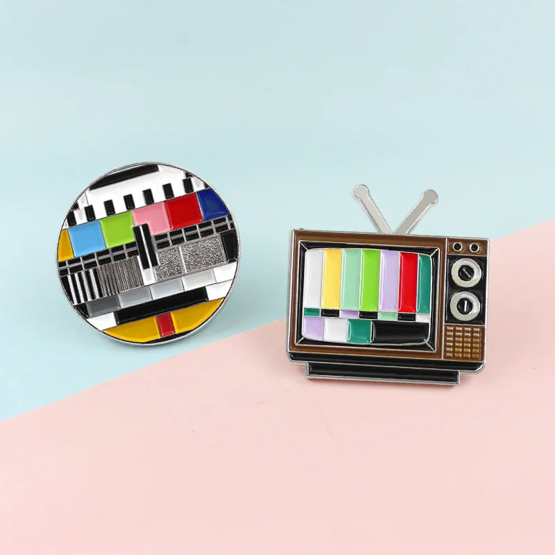 Vintage TV Enamel Pin No Signal TV Test Pattern Rainbow Screen Brooch Metal Lapel Backpack Badge Funny Jewelry Gift For Friends