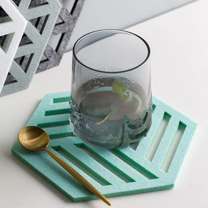 1pcs Creative Felt Coaster Hexagon Hollow Cup Mat Soft Heat Insulated Non Slip Pad Home Hot Drink Holder Desktop Decoration