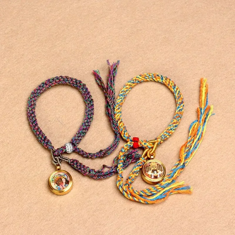 

UMQ Tibetan style national wind hand-woven yellow god of wealth Zakiram diamond knot hand string boudoir lovers hand jewelry