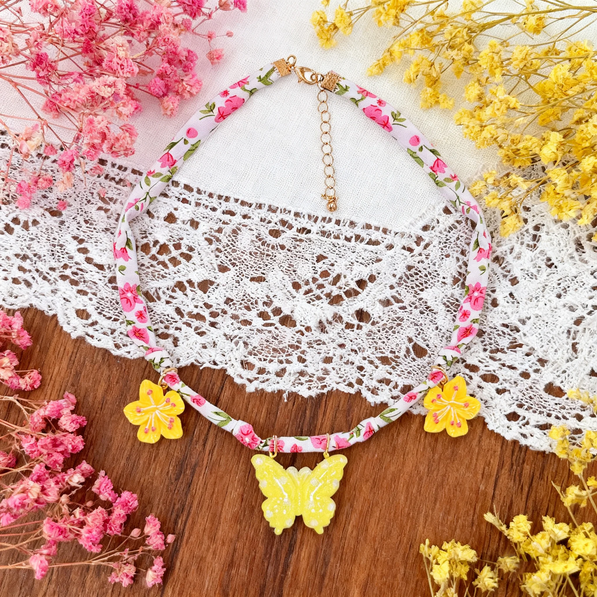 Euramerican Lovely Acrylic Cartoon Graphics Pendant Floral Stripe Textile Crafts Necklace Creativity Woman Girl Fashion Jewelry